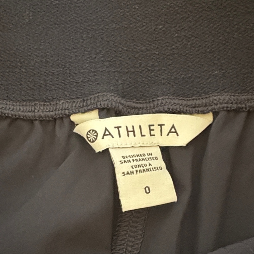 Athleta Brooklyn Heights High Rise Cargo Skirt, Navy Blue - Picture 4 of 6